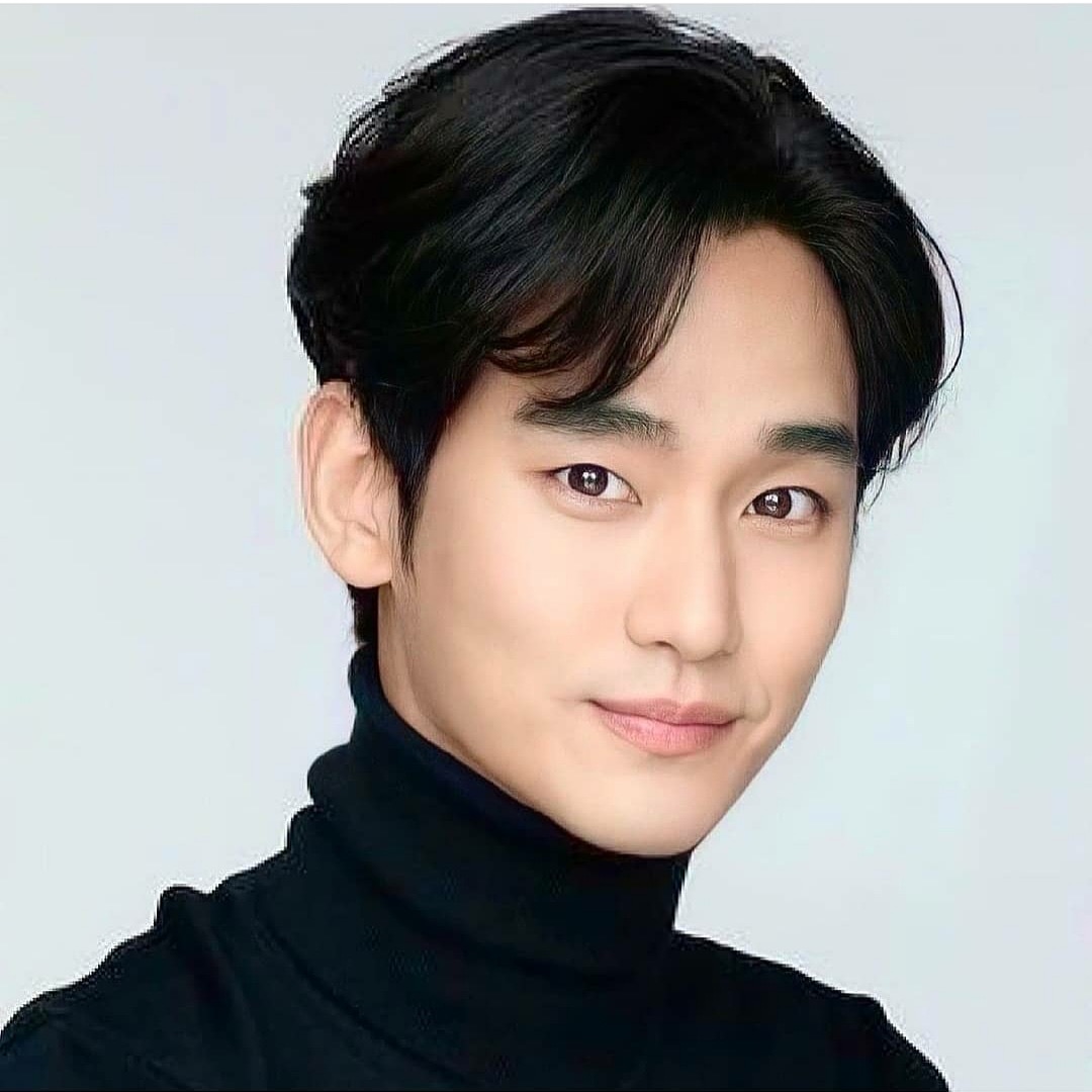 粉絲拍下的金秀賢瞬間