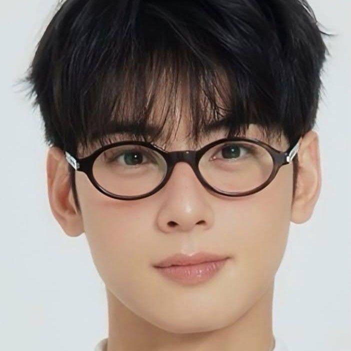 Latest photo of Cha Eunwoo