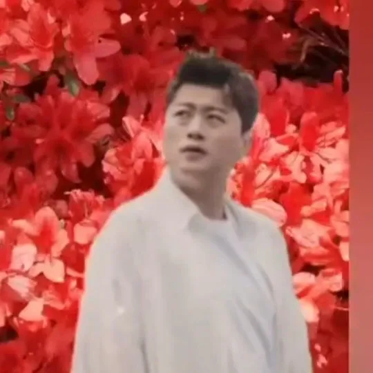 粉絲拍下的金浩中瞬間