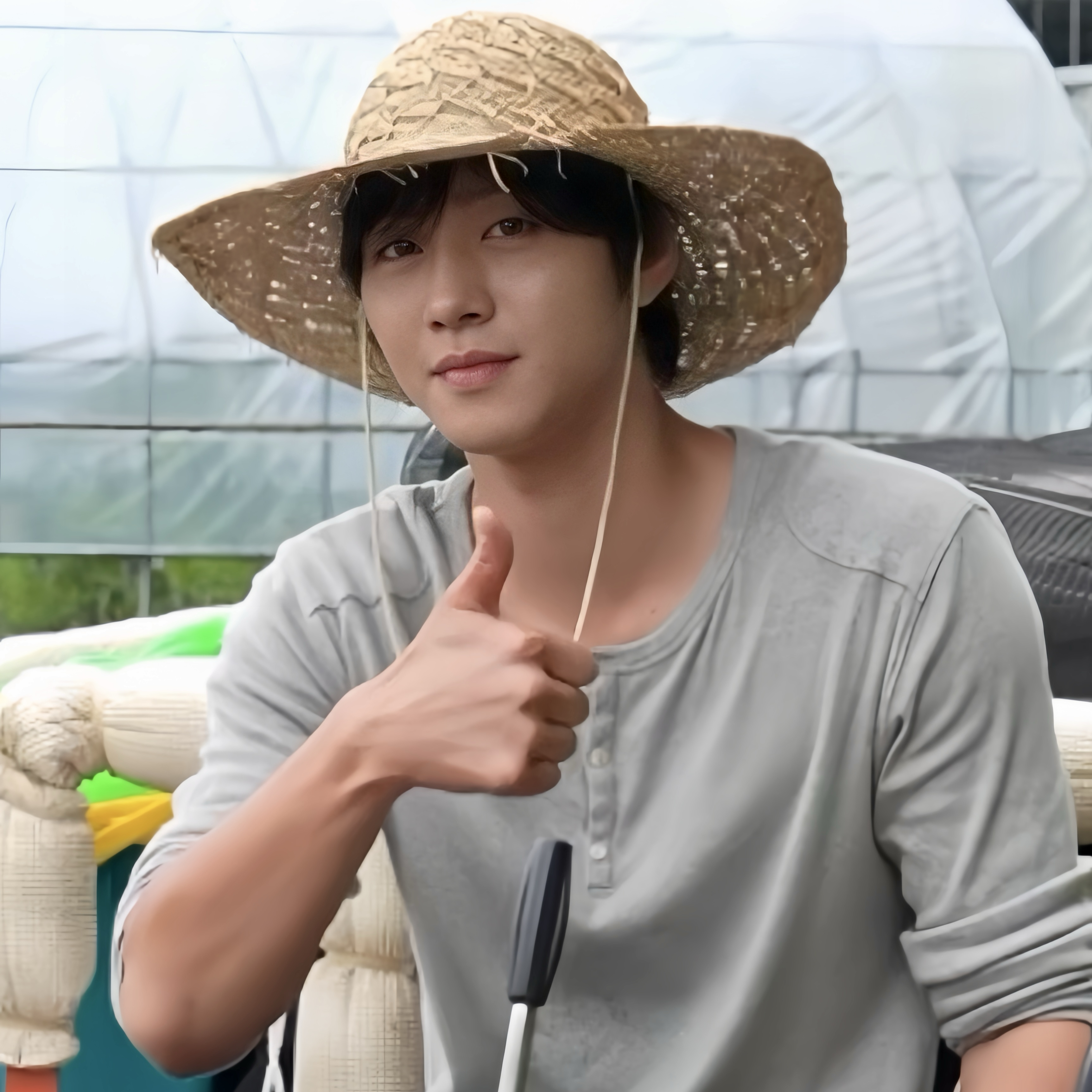 Recent activity shot of Ahn Hyoseop