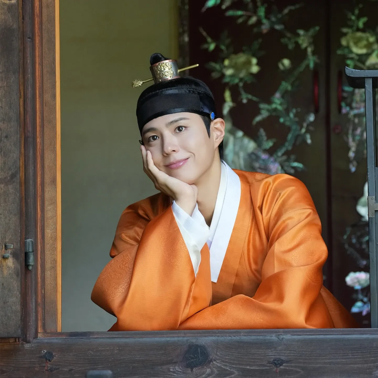 Behind-the-scenes cut of Park Bogum