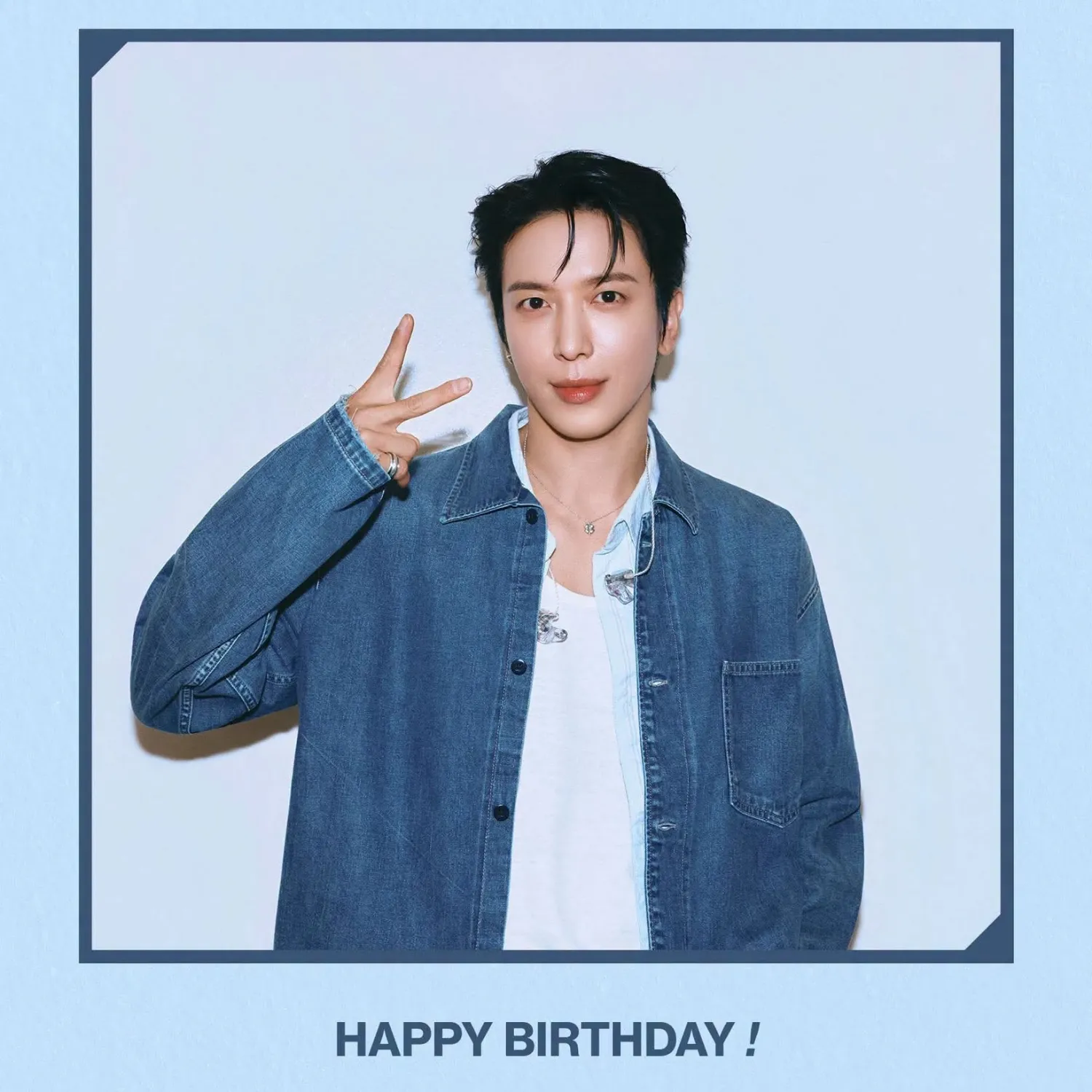 Foto kegiatan terbaru dari Jung Yonghwa