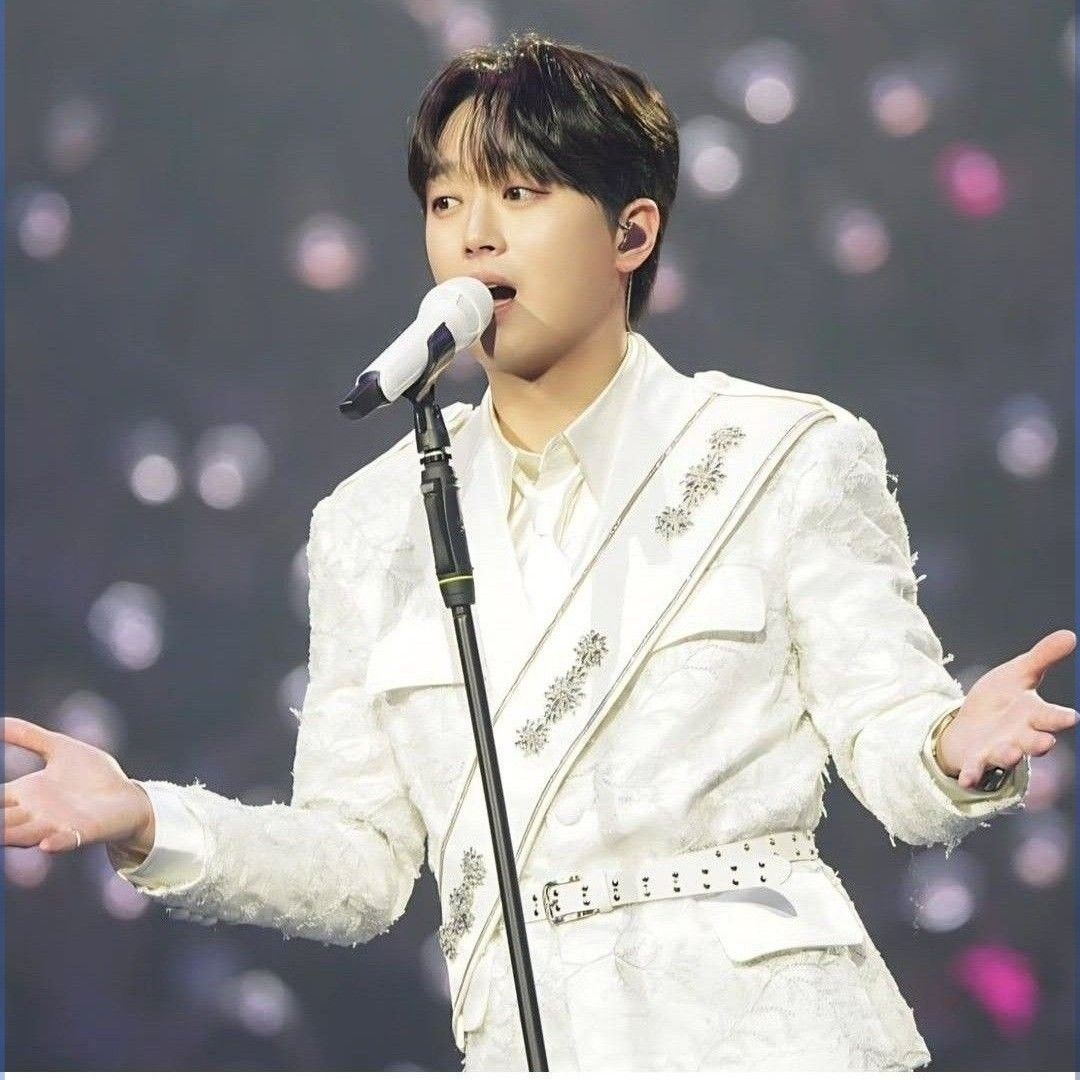 Momen yang diabadikan oleh penggemar Lee Chanwon