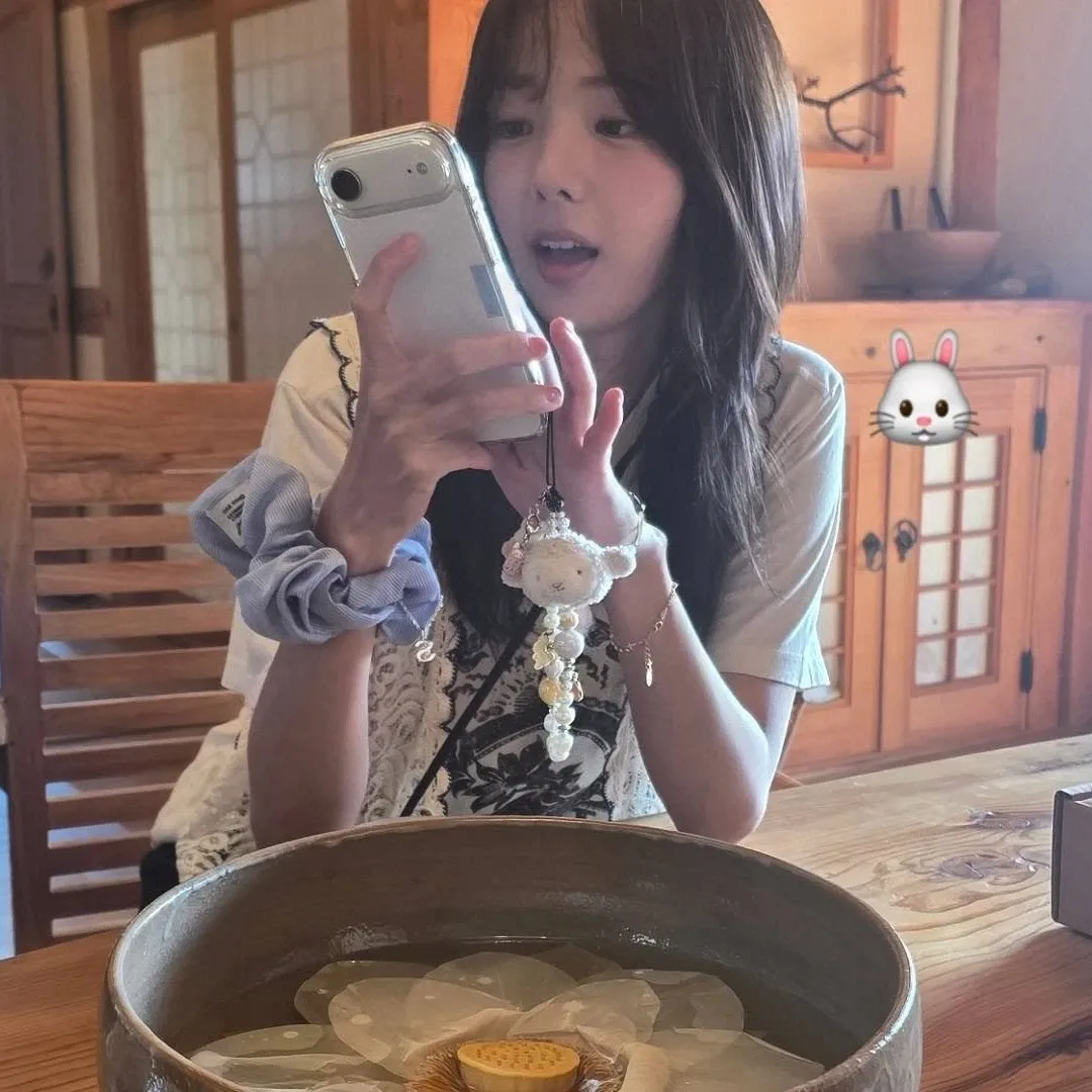 Behind-the-scenes cut of Chae Soobin
