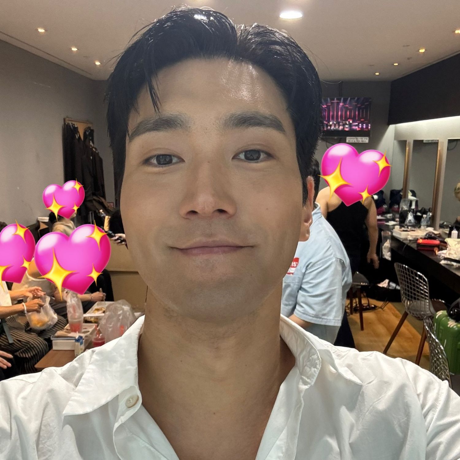 Behind-the-scenes cut of Choi Siwon