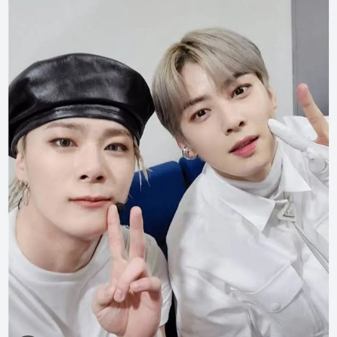 A moment captured by a fan of Cha Eunwoo