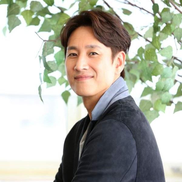 Latest photo of Lee Sunkyun