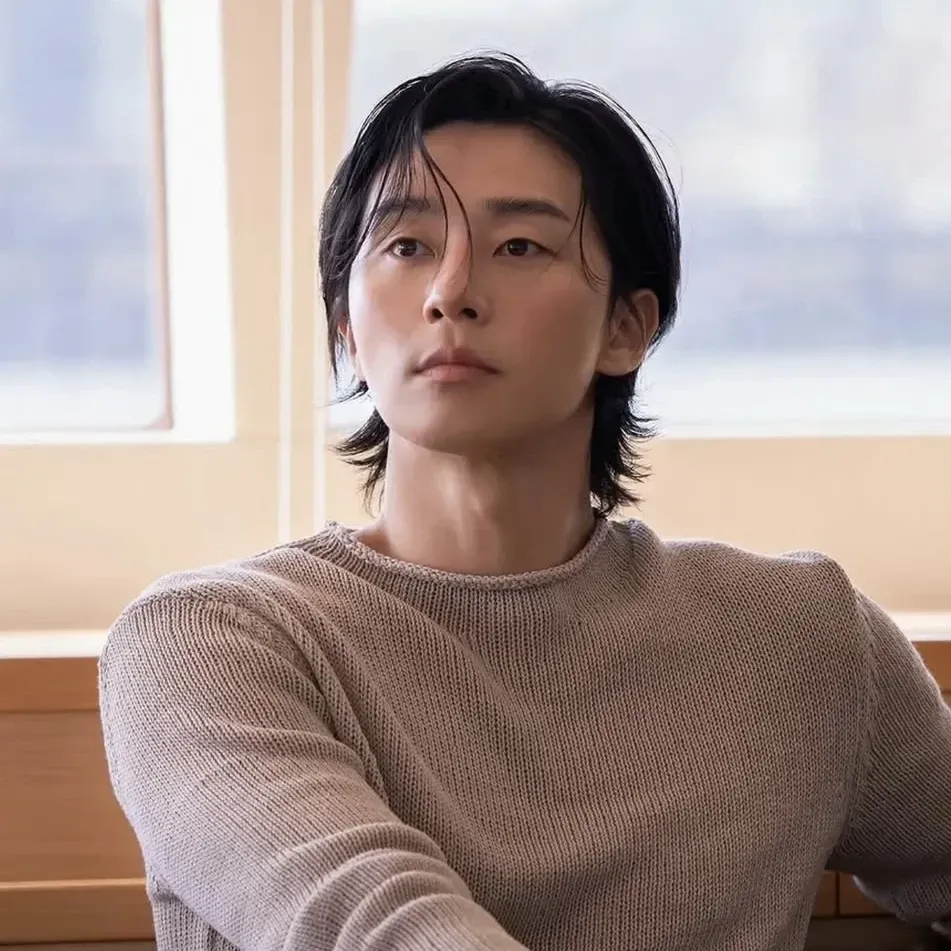 Behind-the-scenes cut of Park Seojoon