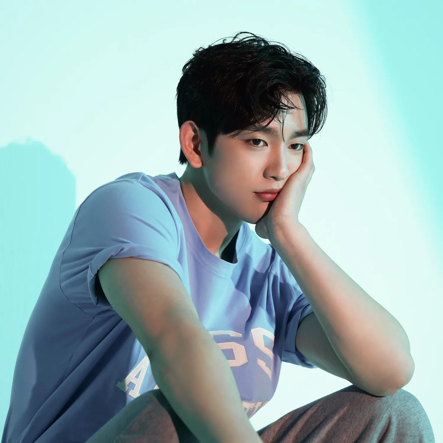 Foto terbaru dari Park Jinyoung
