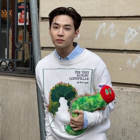 Behind-the-scenes cut of Henry