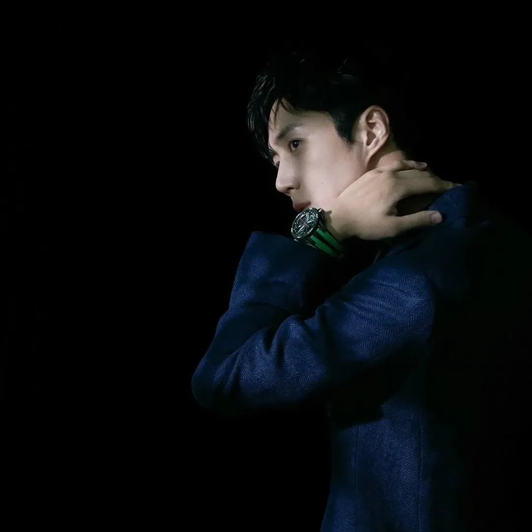 Behind-the-scenes cut of Kim Seonho