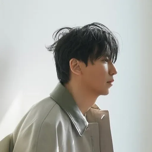 Behind-the-scenes cut of Kim Namgil