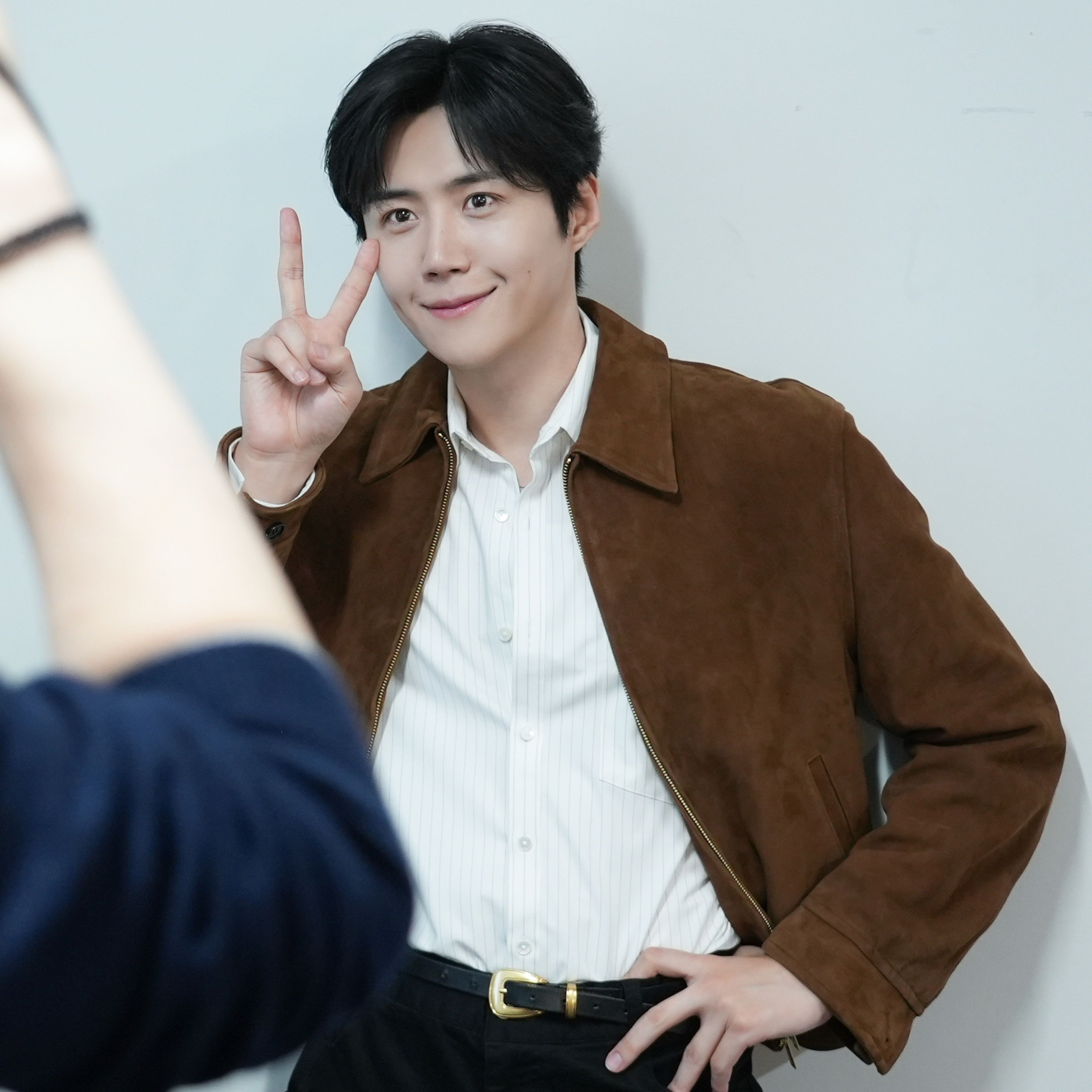 Behind-the-scenes cut of Kim Seonho