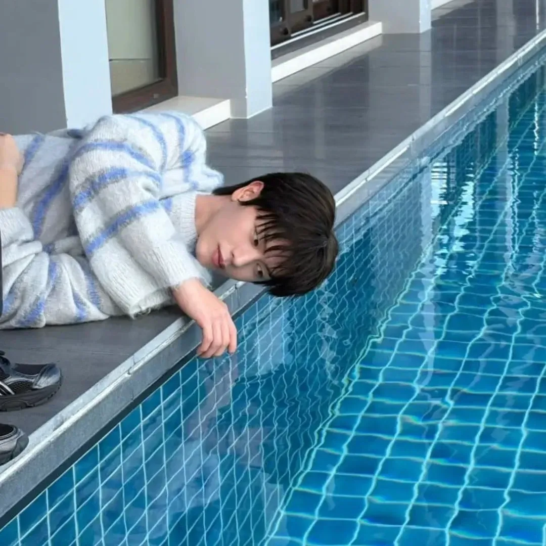 Behind-the-scenes cut of Yook Sungjae