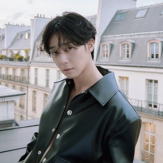 Foto terbaru dari Park Seojoon