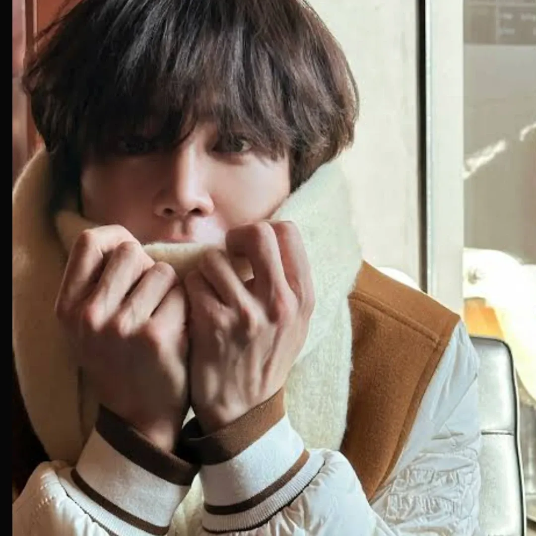 Latest photo of Jang Geunsuk