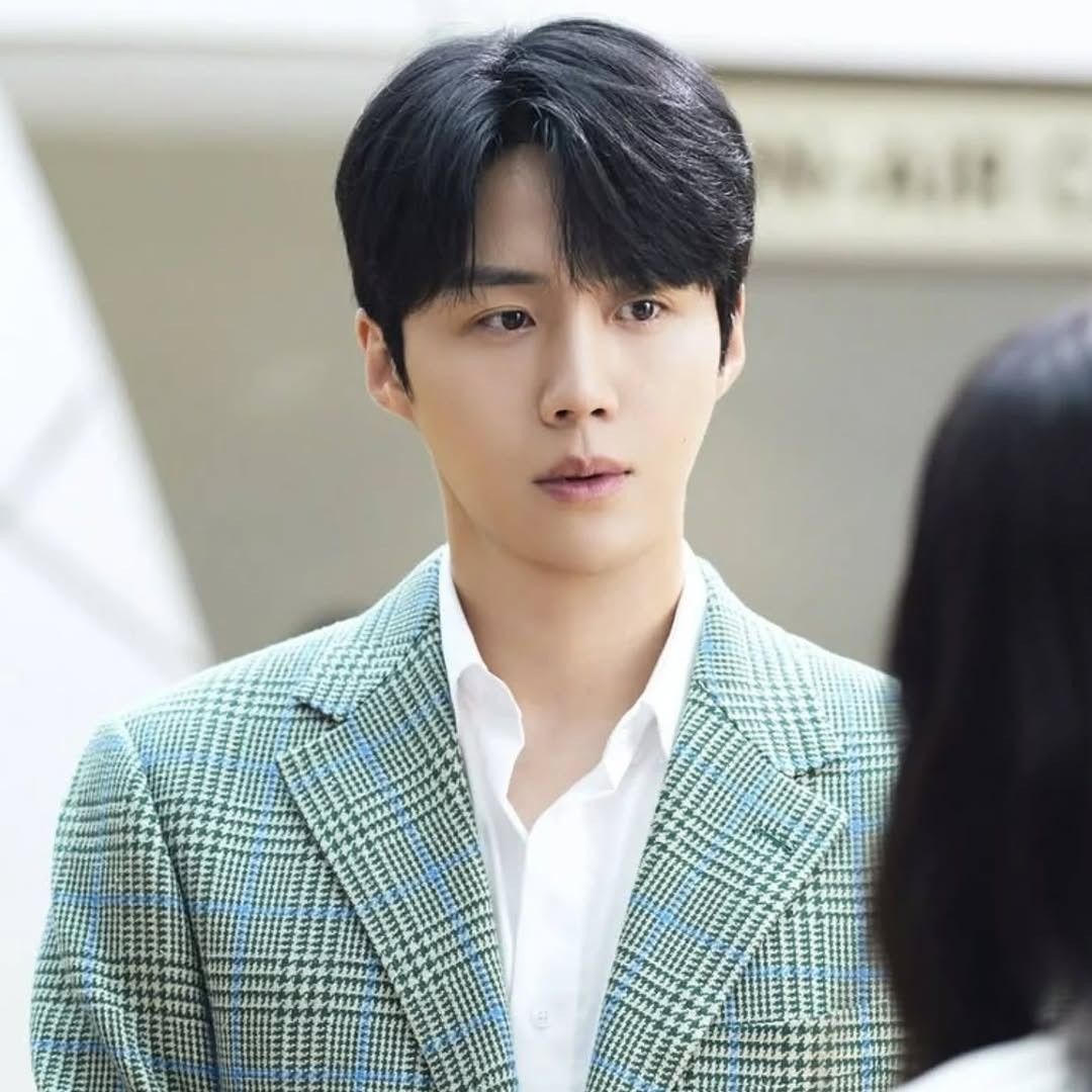 キム・ソンホの最近の活動ショット