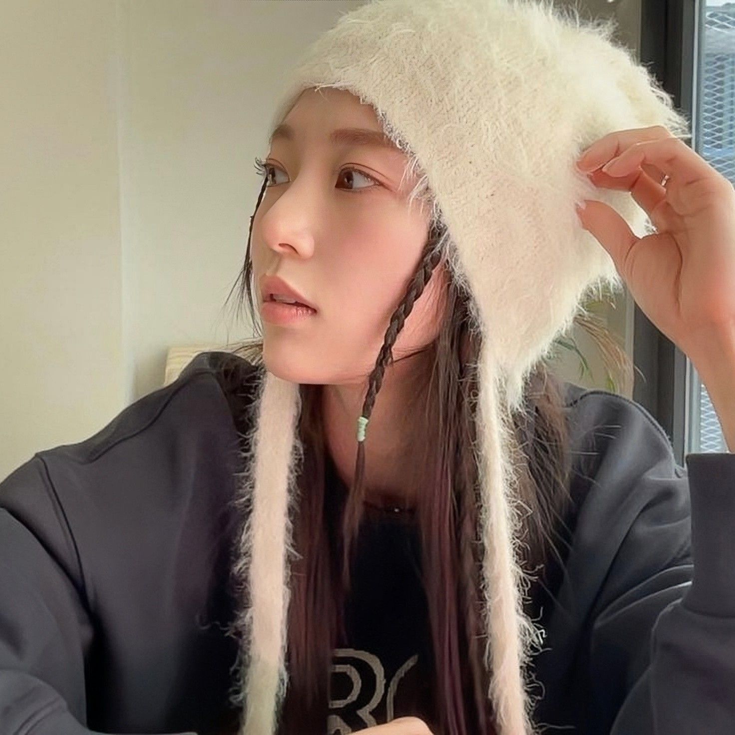 Behind-the-scenes cut of Gong Seungyeon