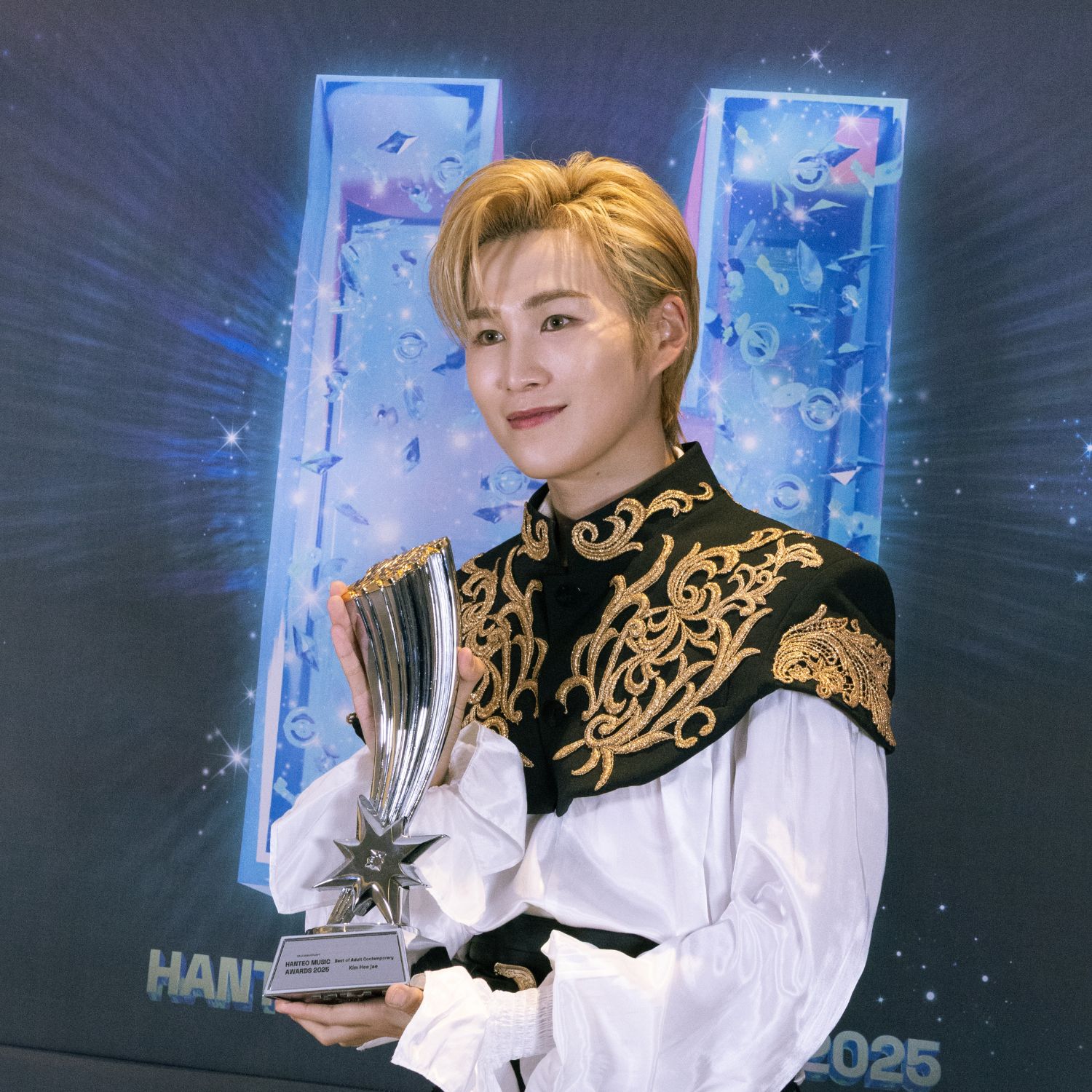 金熙栽的最新照片