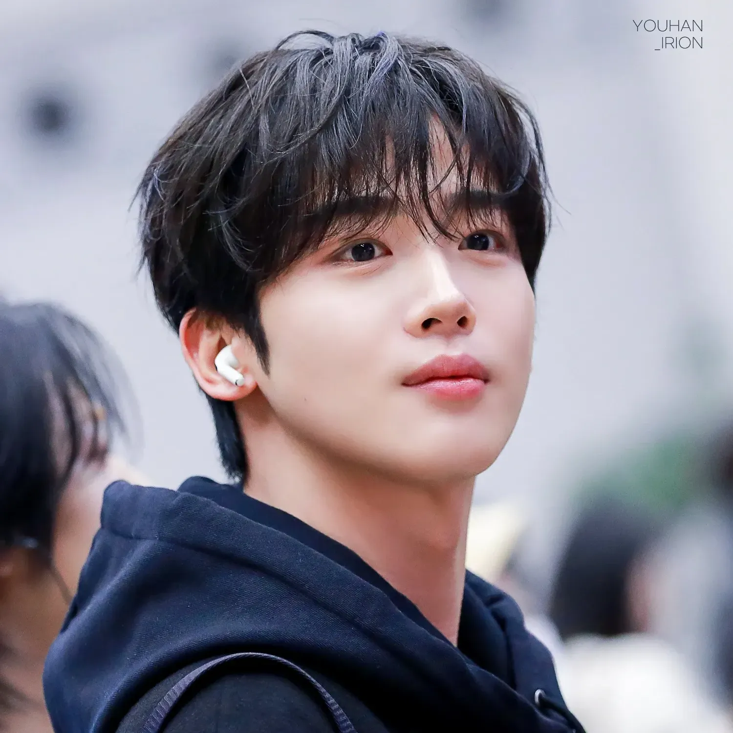 Behind-the-scenes cut of Kim Yohan