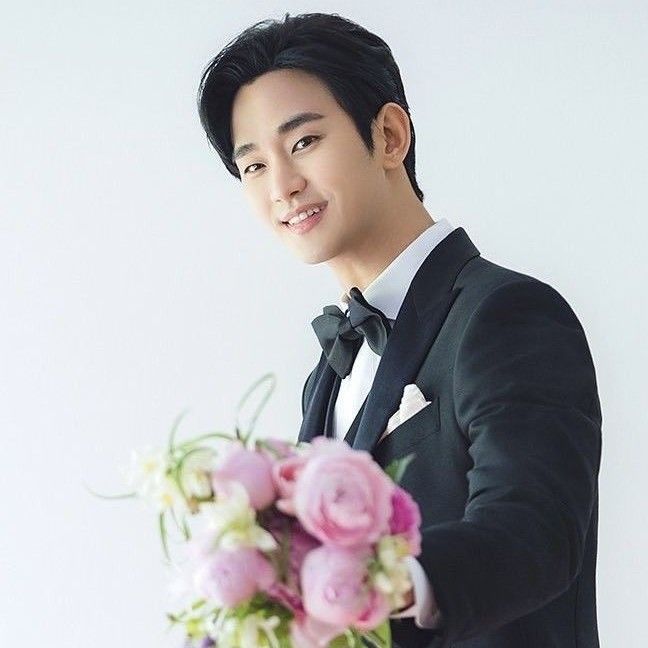 A moment captured by a fan of Kim Soohyun