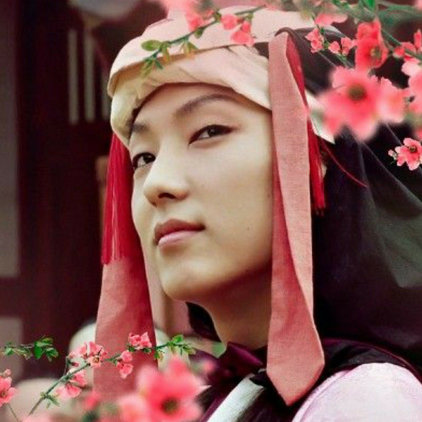 Behind-the-scenes cut of Lee Joongi