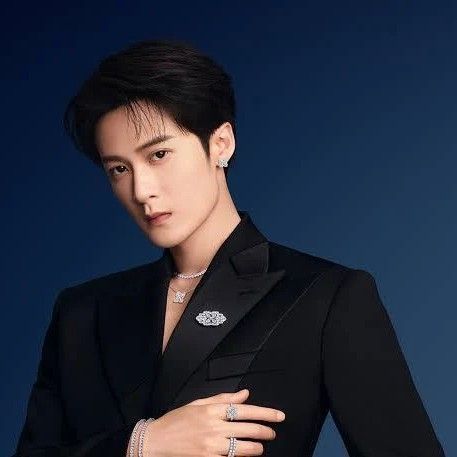 Foto terbaru dari Tan Jianci