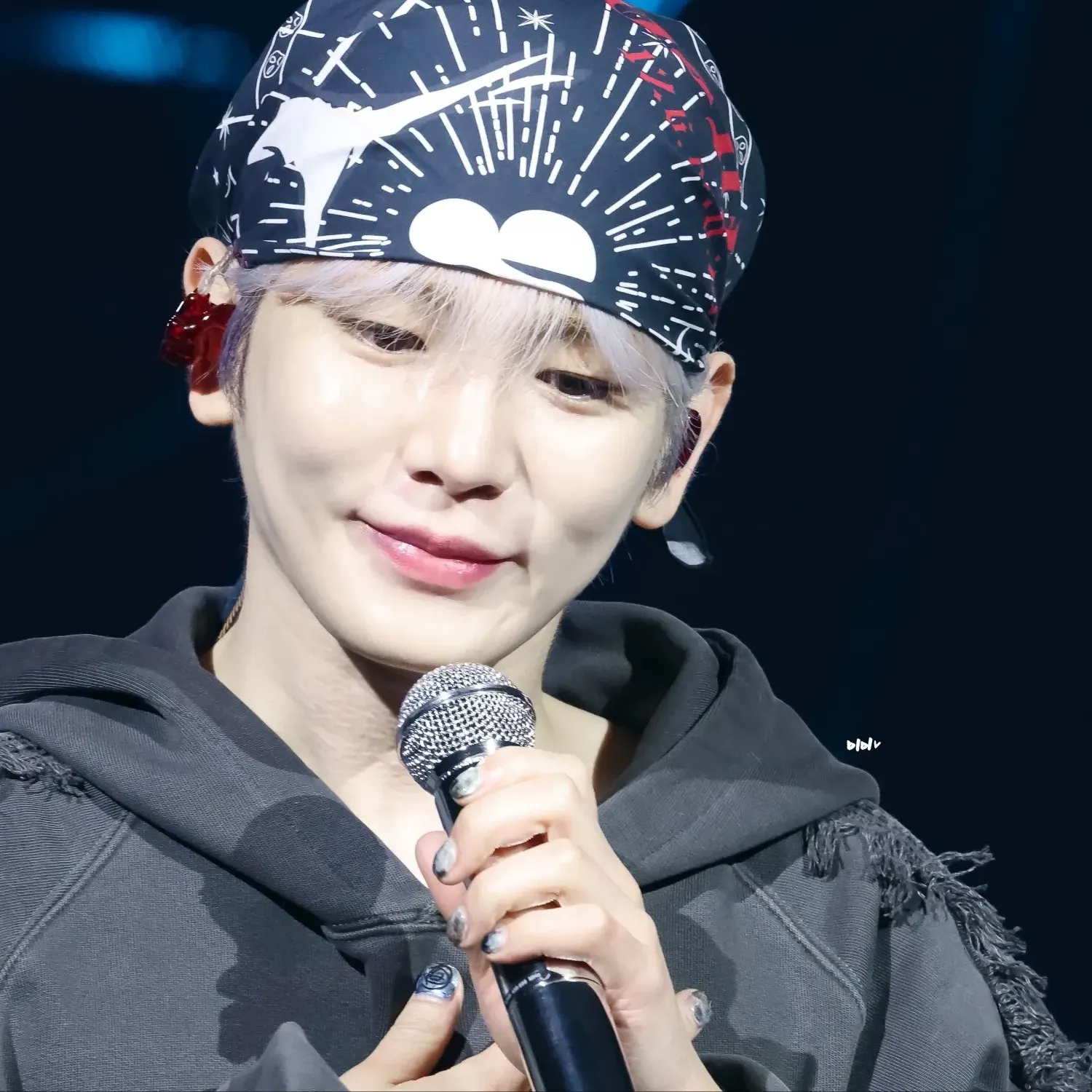 A moment captured by a fan of Key