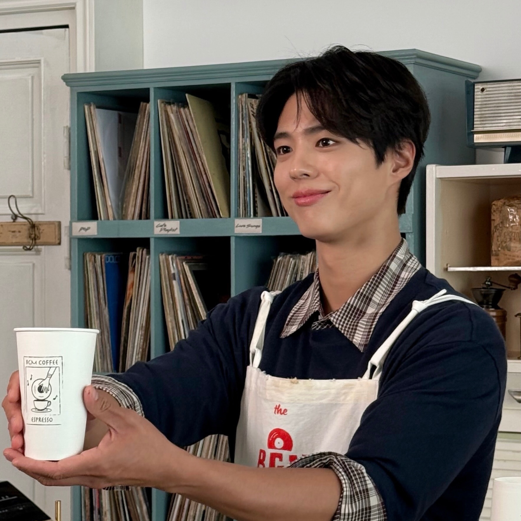 Behind-the-scenes cut of Park Bogum