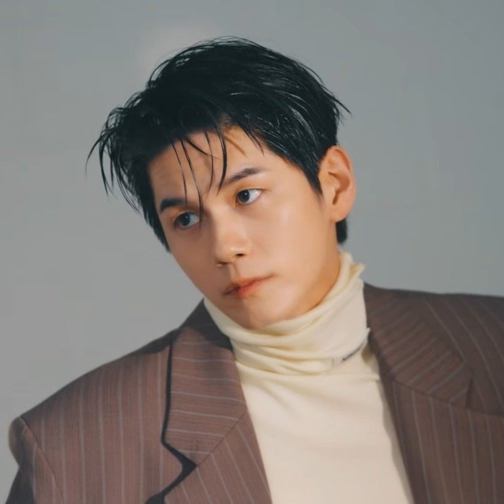 粉絲拍下的邕聖祐瞬間