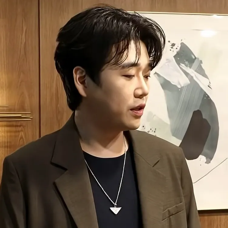 Latest photo of Hwang Youngwoong