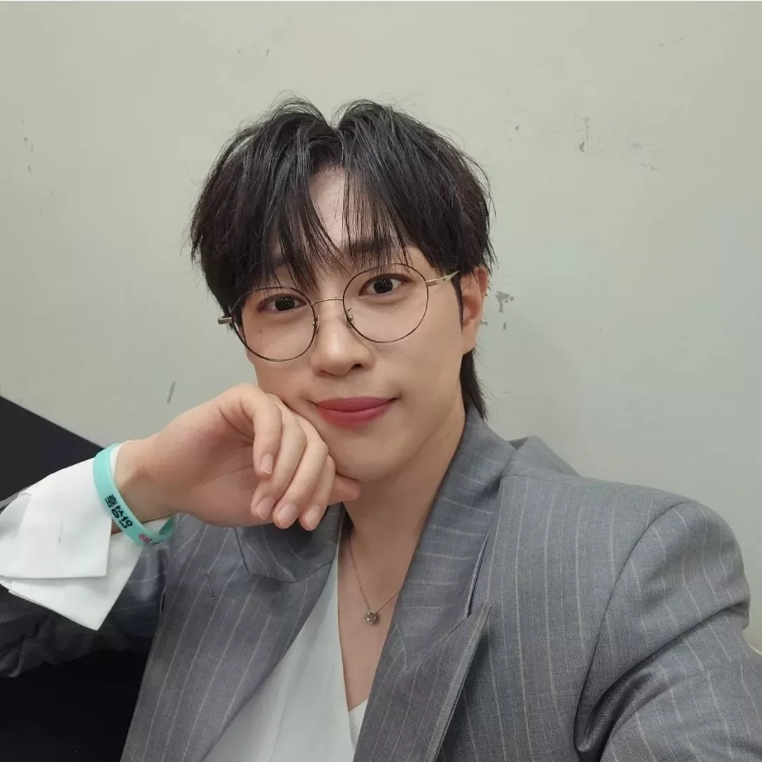 Behind-the-scenes cut of An Sunghoon
