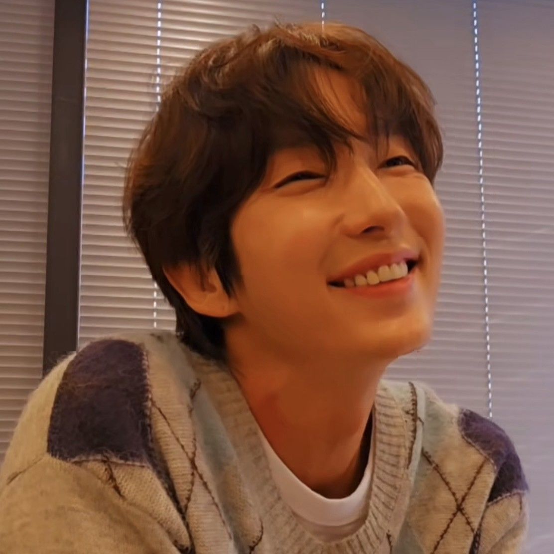 Behind-the-scenes cut of Lee Joongi