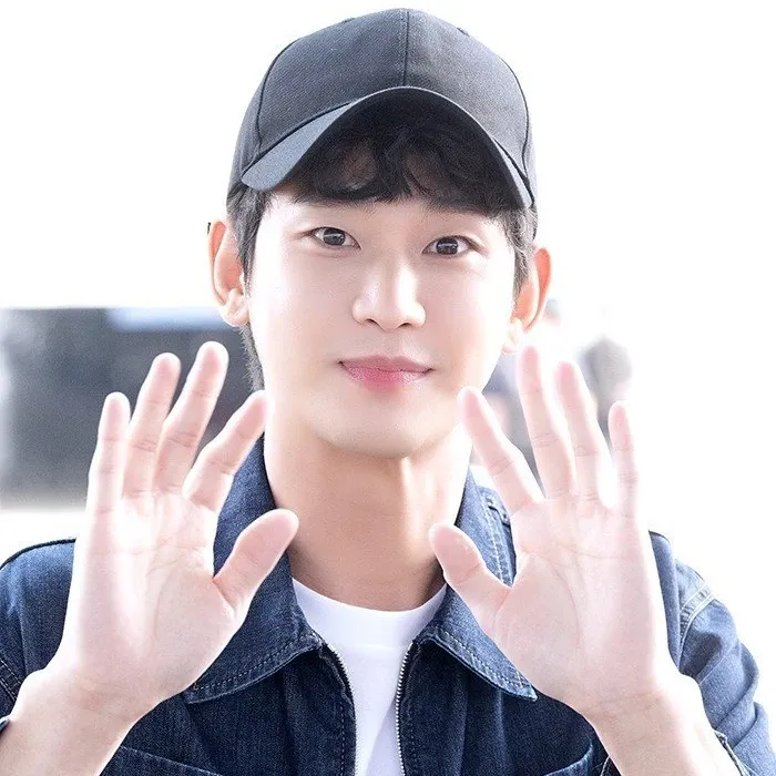 Behind-the-scenes cut of Kim Soohyun
