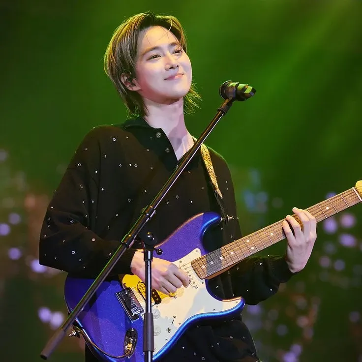 Recent activity shot of Suho
