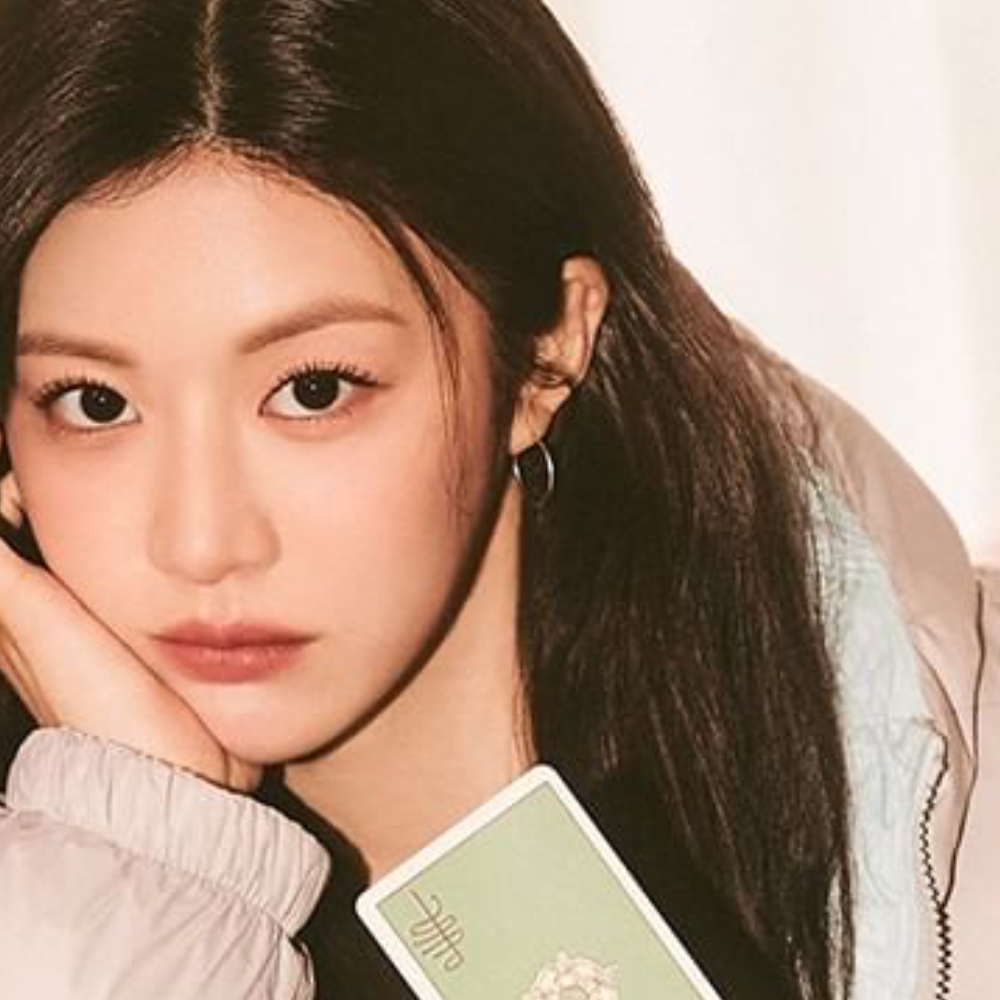 Behind-the-scenes cut of Go Younjung