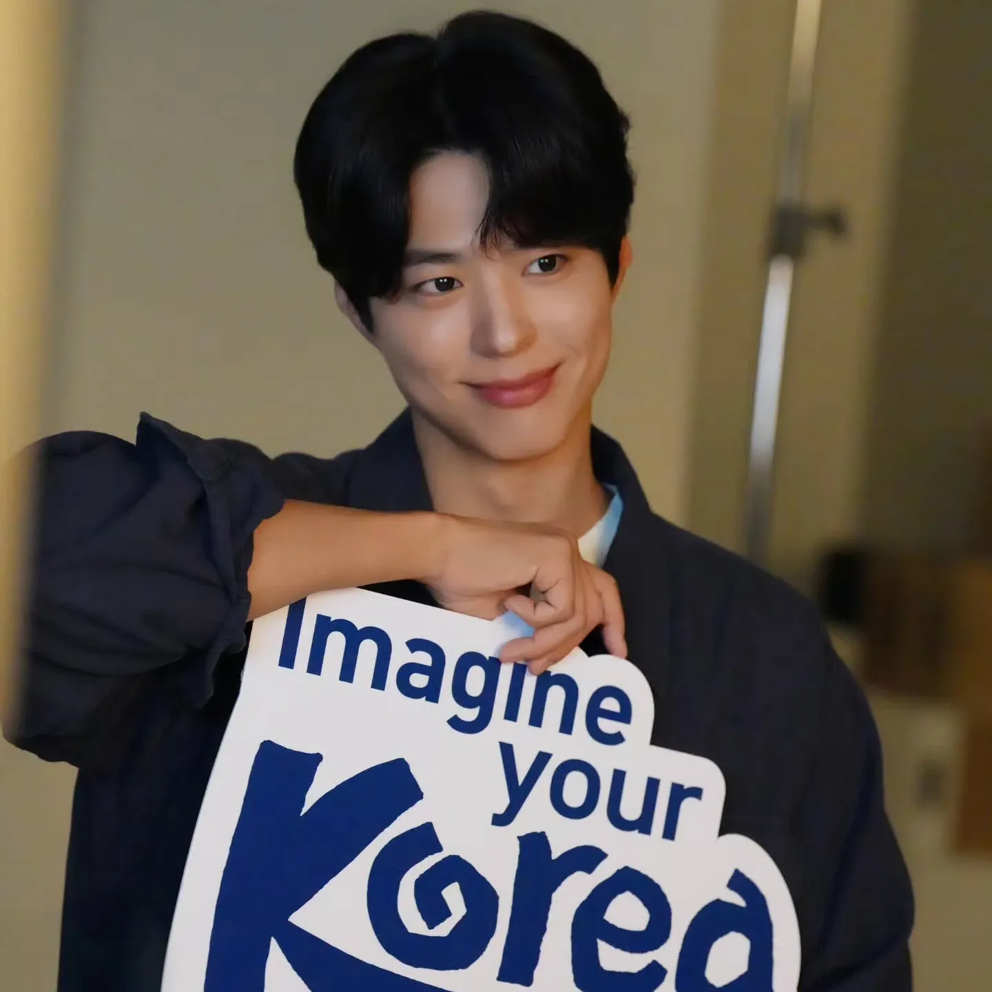 Behind-the-scenes cut of Park Bogum