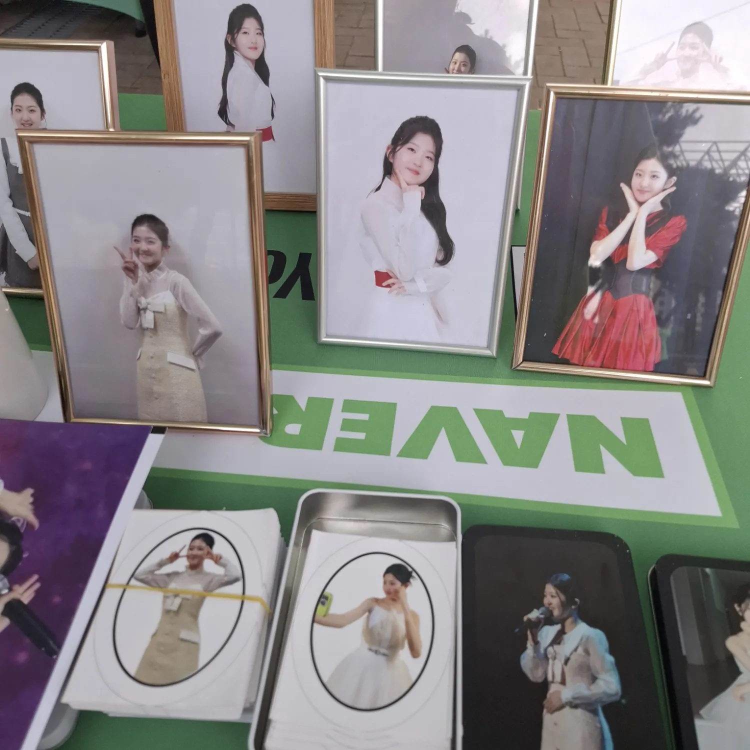 Behind-the-scenes cut of Yoon Yoonseo