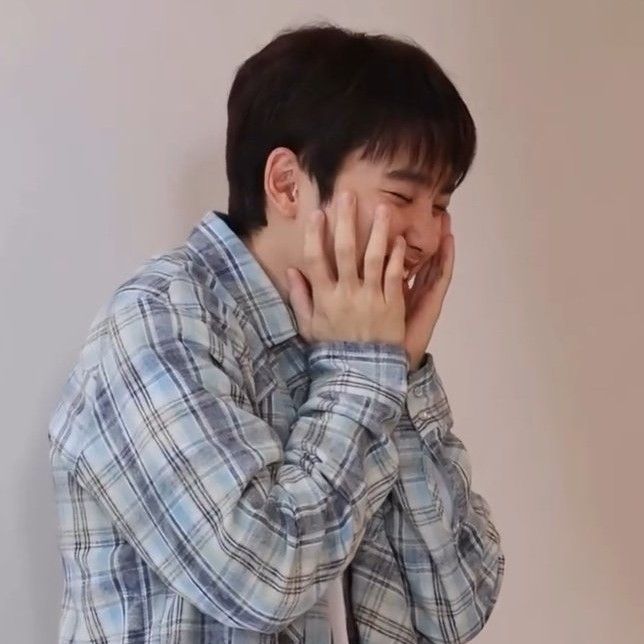 都暻秀 (D.O.)的最新照片