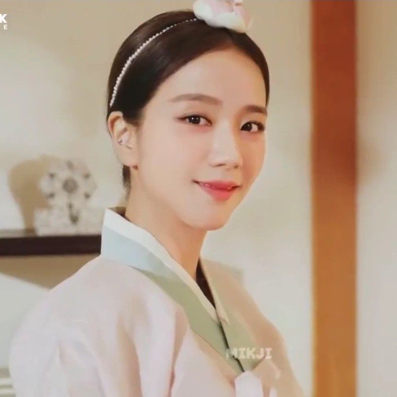 Recent activity shot of Jisoo (1995)