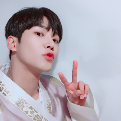 Momen yang diabadikan oleh penggemar Rowoon