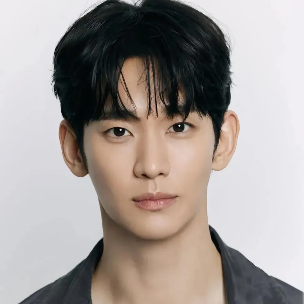 Behind-the-scenes cut of Kim Soohyun