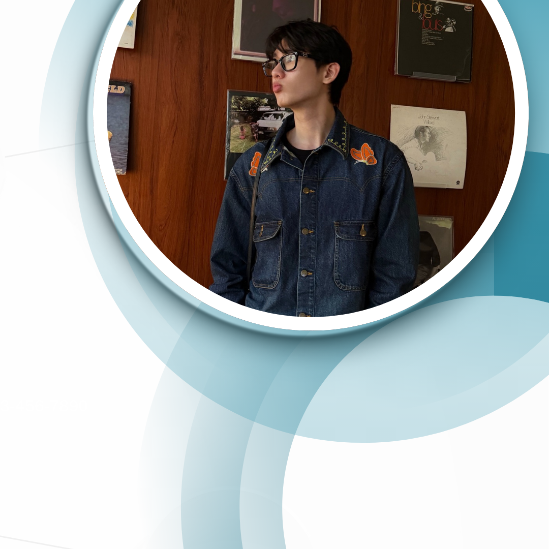 A moment captured by a fan of Book Kasidet Plookphol