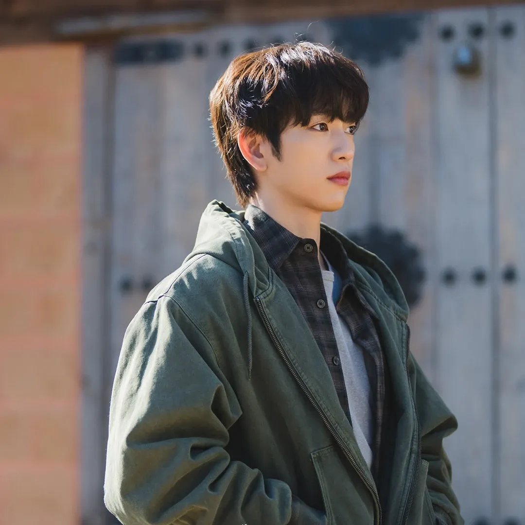 Behind-the-scenes cut of Park Jinyoung