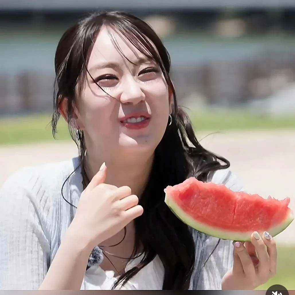 Latest photo of Jeon Yujin