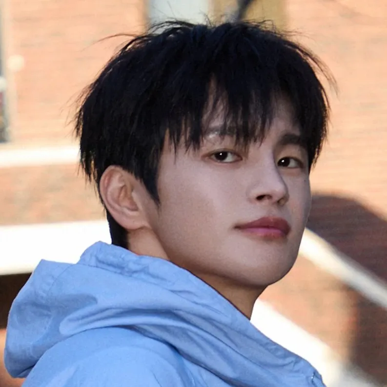 Recent activity shot of Seo Inguk