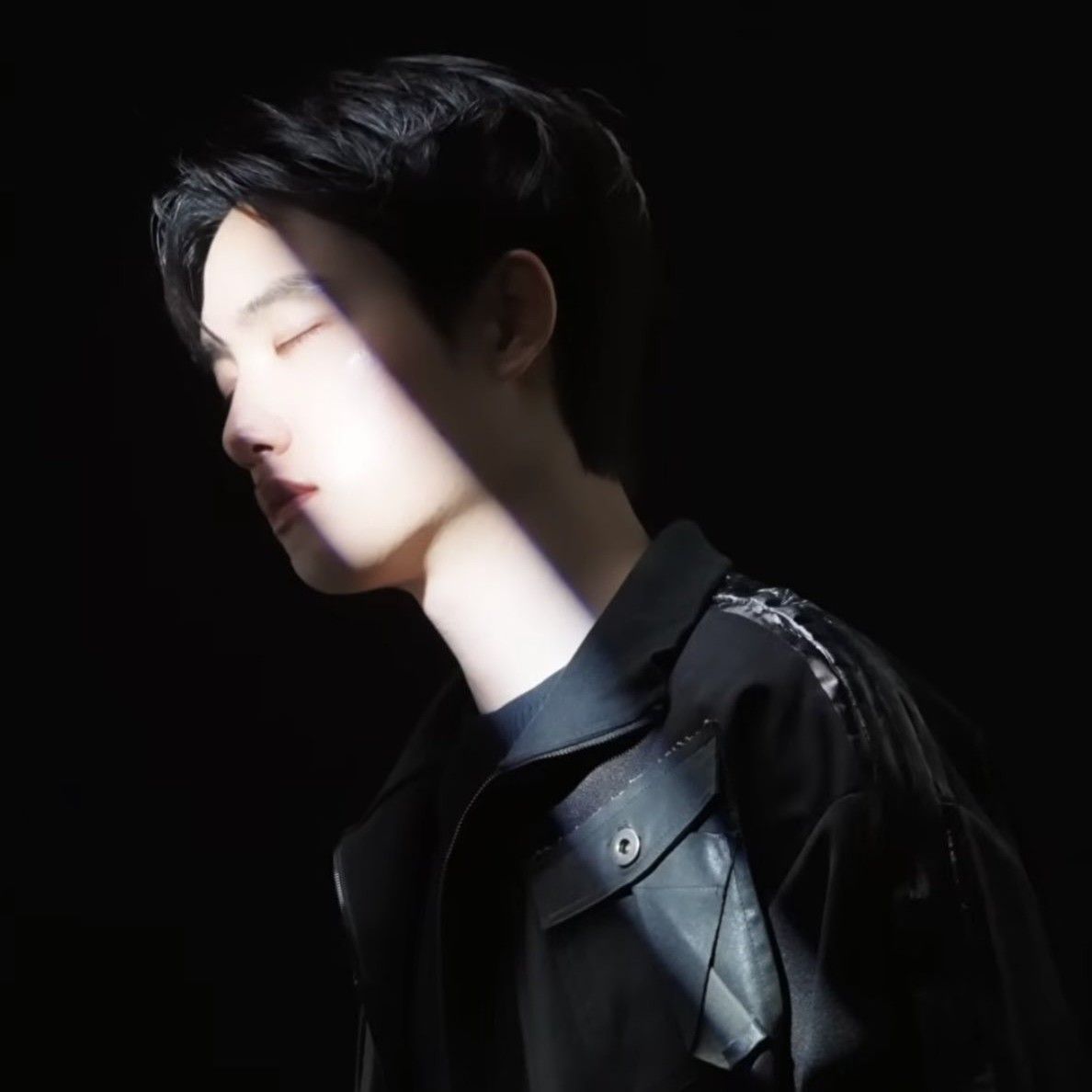 Foto kegiatan terbaru dari Doh Kyungsoo (D.O.)