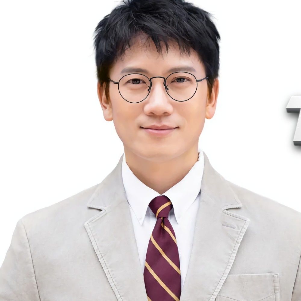 Behind-the-scenes cut of Ji Sung