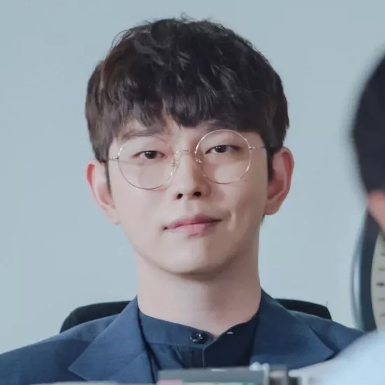Recent activity shot of Yoon Kyunsang