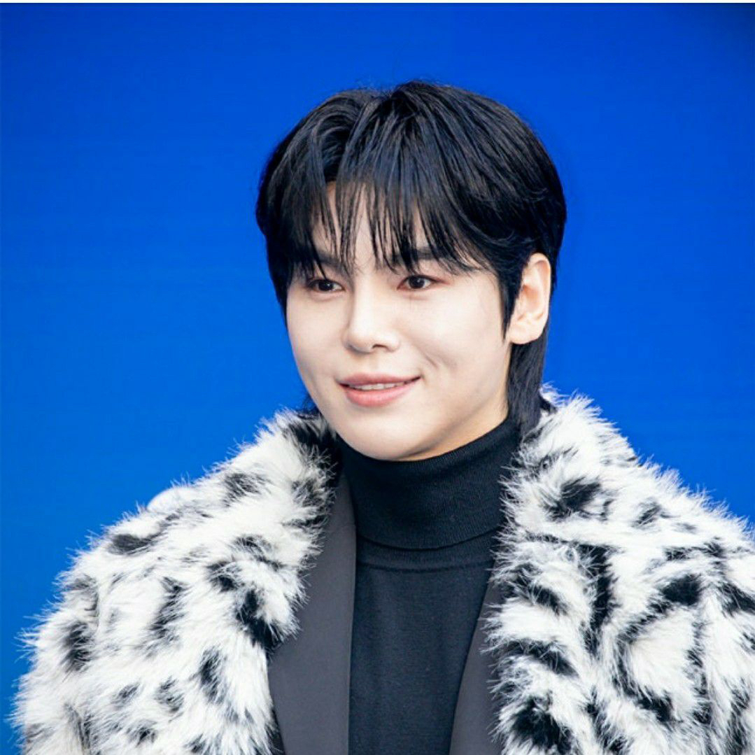 Behind-the-scenes cut of Kim Junsu (1991)